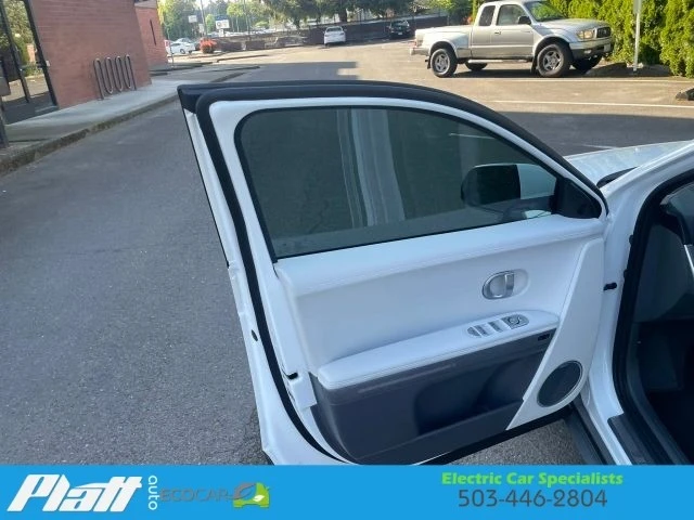 2024 Hyundai Ioniq 5 - Image 22 of 31