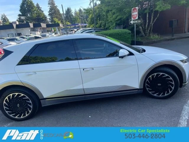 2024 Hyundai Ioniq 5 - Image 14 of 31