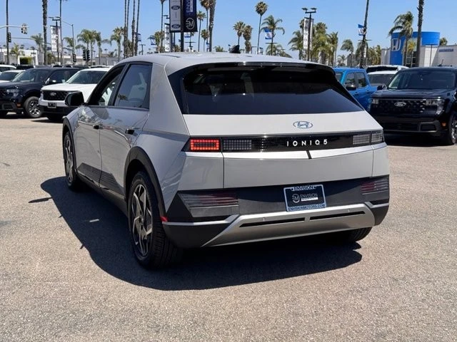 2024 Hyundai Ioniq 5 - Image 10 of 30