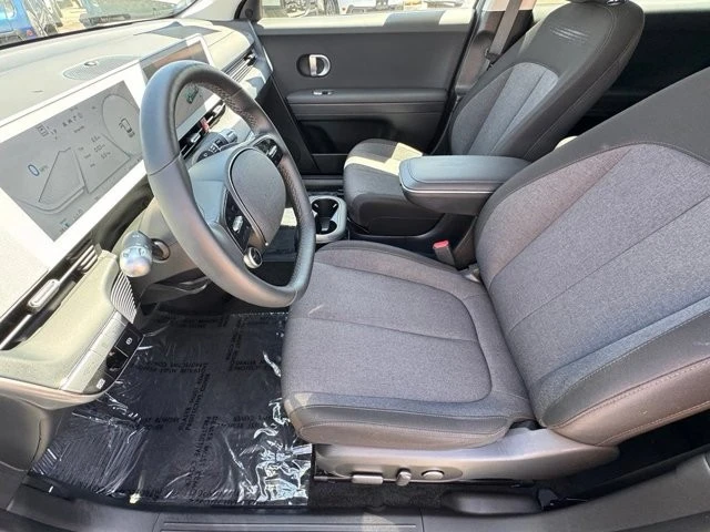 2024 Hyundai Ioniq 5 - Image 18 of 30