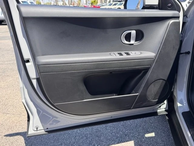 2024 Hyundai Ioniq 5 - Image 16 of 30