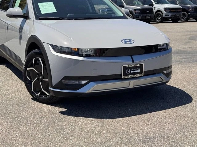 2024 Hyundai Ioniq 5 - Image 3 of 30