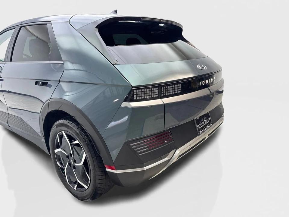2024 Hyundai Ioniq 5 - Image 19 of 31