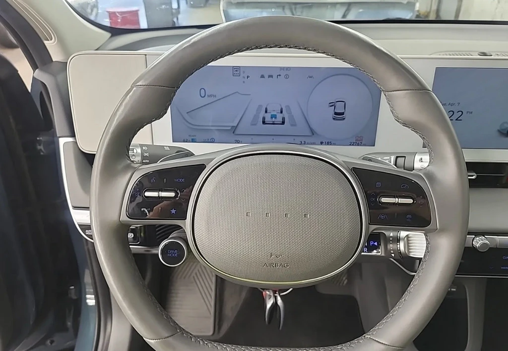 2024 Hyundai Ioniq 5 - Image 8 of 10