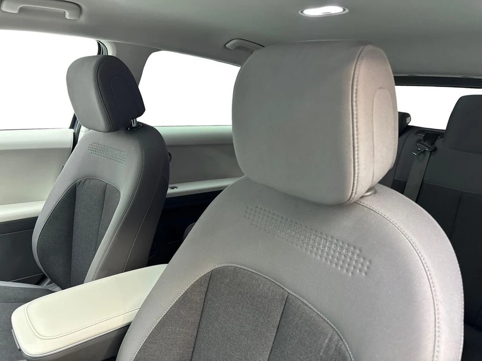2024 Hyundai Ioniq 5 - Image 27 of 31