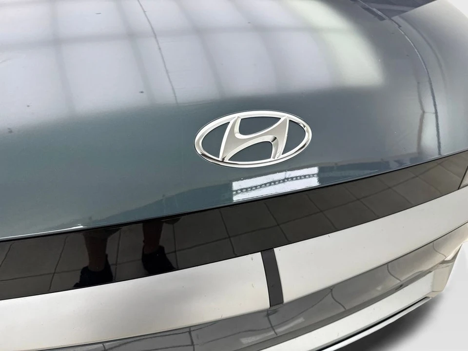 2024 Hyundai Ioniq 5 - Image 25 of 31
