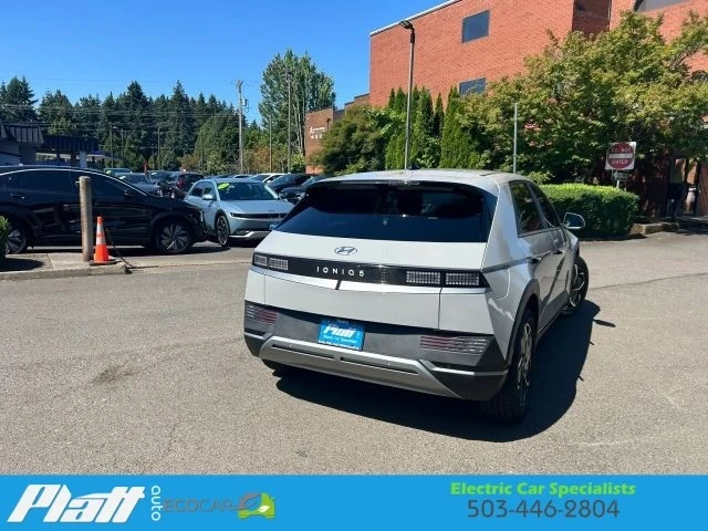 2024 Hyundai Ioniq 5 - Image 11 of 31