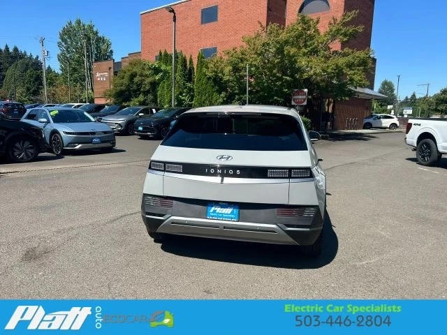 2024 Hyundai Ioniq 5 - Image 10 of 31