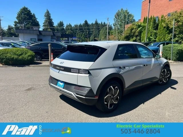 2024 Hyundai Ioniq 5 - Image 13 of 31