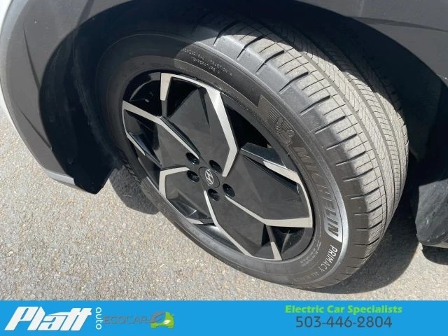 2024 Hyundai Ioniq 5 - Image 18 of 31
