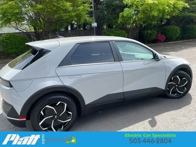 2024 Hyundai Ioniq 5 - Image 12 of 31