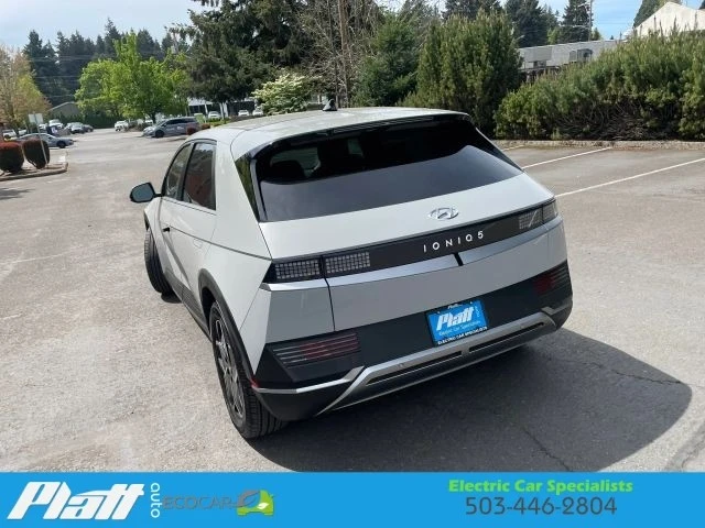 2024 Hyundai Ioniq 5 - Image 8 of 31