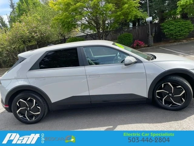 2024 Hyundai Ioniq 5 - Image 13 of 31