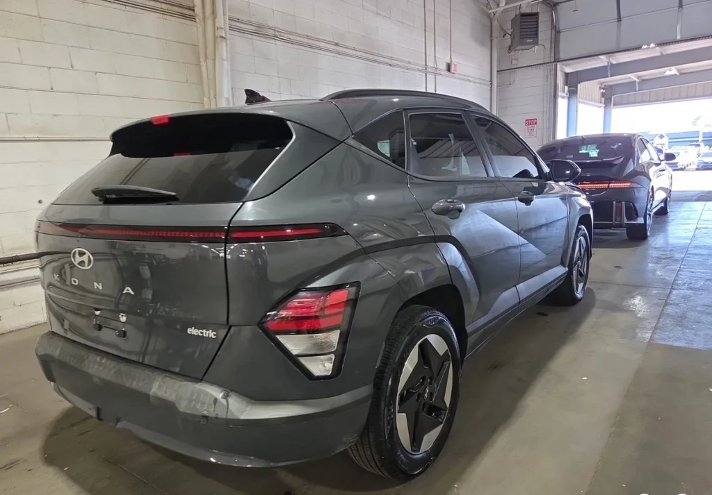 2024 Hyundai Kona - Image 2 of 10