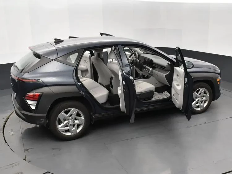 2024 Hyundai Kona - Image 6 of 12