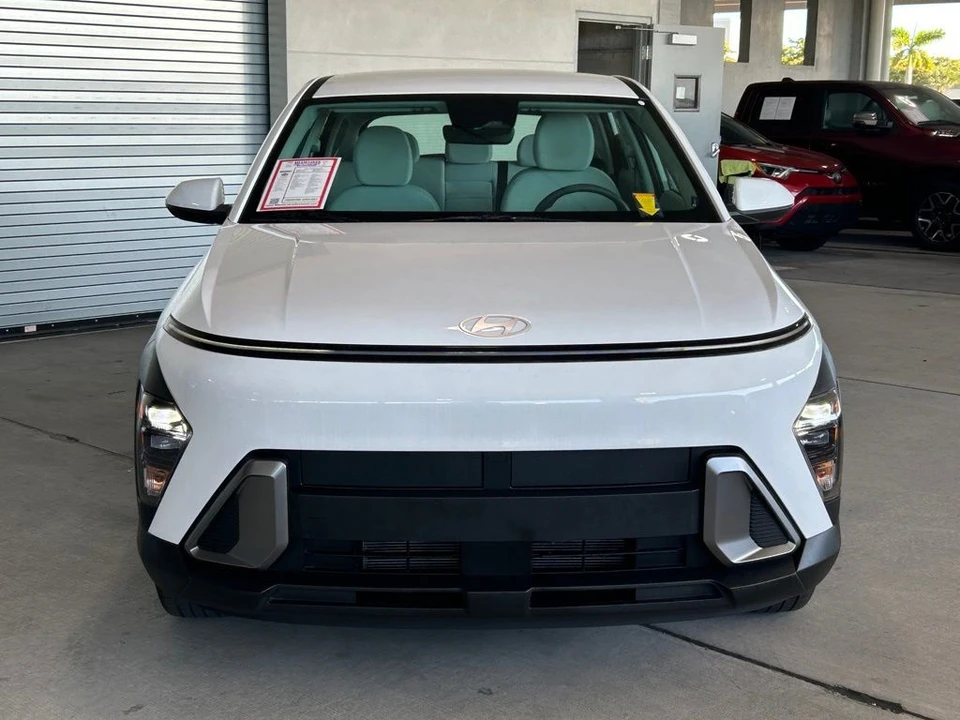 2024 Hyundai Kona - Image 2 of 12