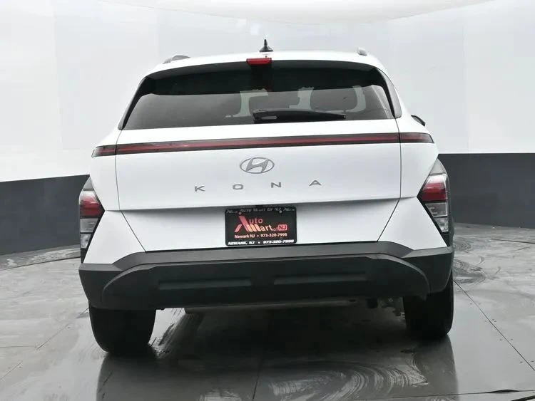 2024 Hyundai Kona - Image 8 of 12