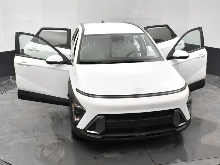 2024 Hyundai Kona - Image 10 of 12