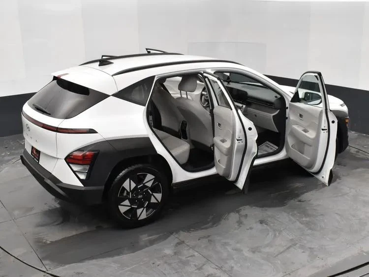 2024 Hyundai Kona - Image 6 of 12