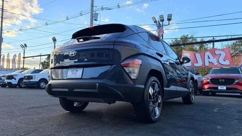 2024 Hyundai Kona - Image 9 of 12