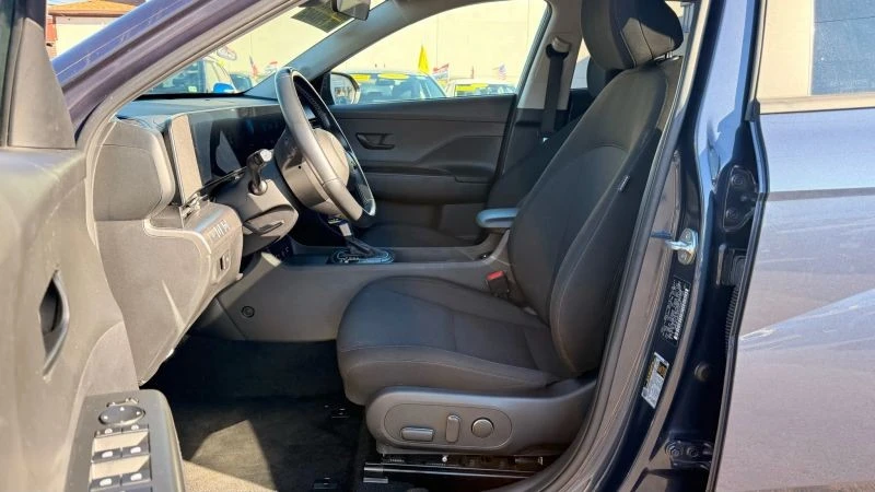 2024 Hyundai Kona - Image 9 of 12