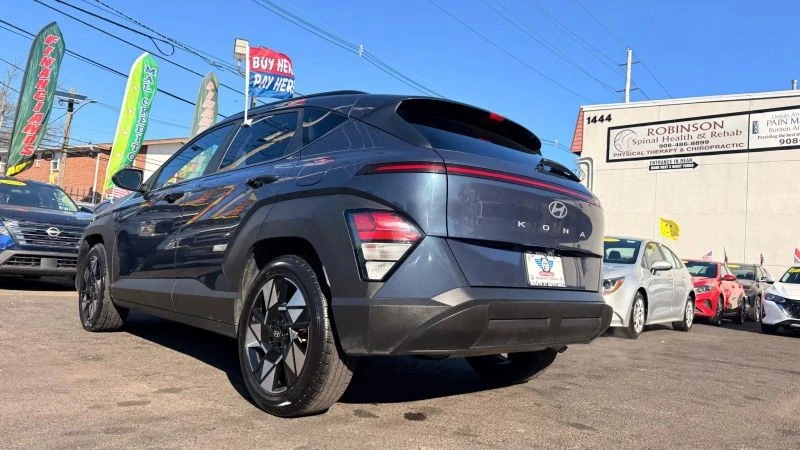 2024 Hyundai Kona - Image 10 of 12