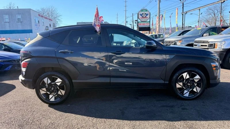 2024 Hyundai Kona - Image 7 of 12