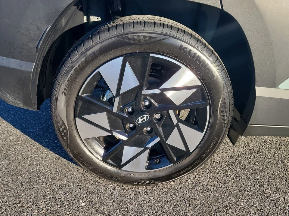2024 Hyundai Kona - Image 5 of 12