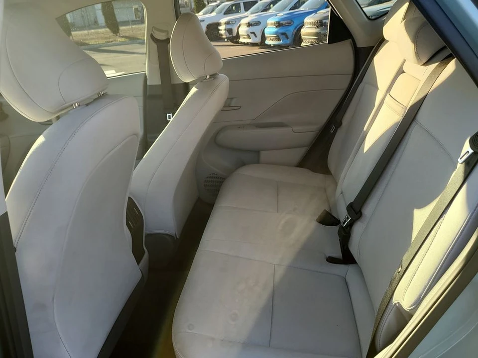 2024 Hyundai Kona - Image 10 of 12