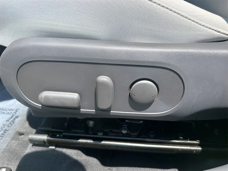 2024 Hyundai Kona - Image 10 of 12