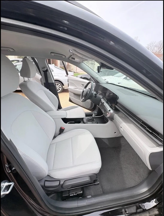 2024 Hyundai Kona - Image 10 of 15