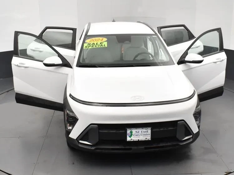 2024 Hyundai Kona - Image 10 of 12