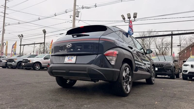 2024 Hyundai Kona - Image 9 of 12