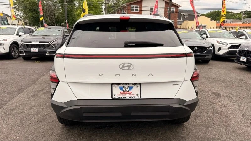 2024 Hyundai Kona - Image 6 of 12