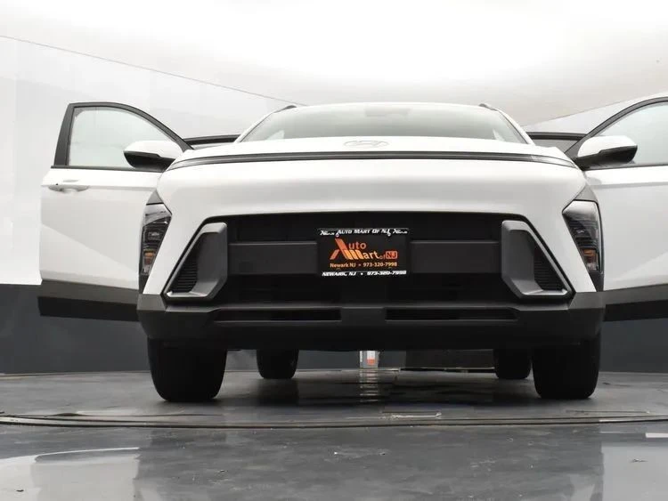 2024 Hyundai Kona - Image 11 of 12