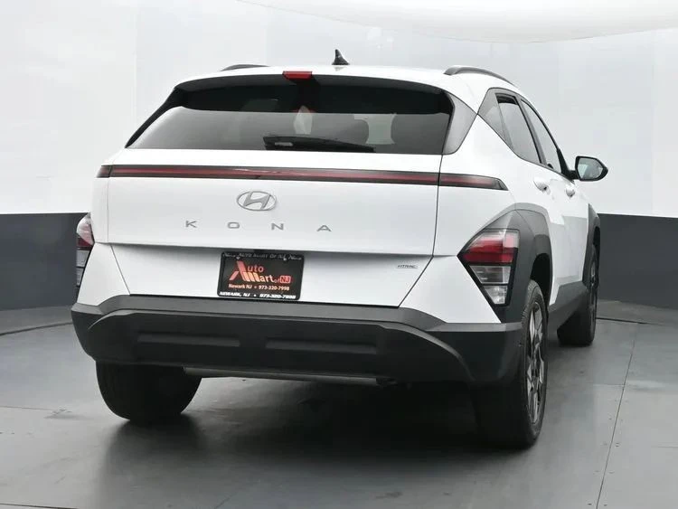2024 Hyundai Kona - Image 8 of 12