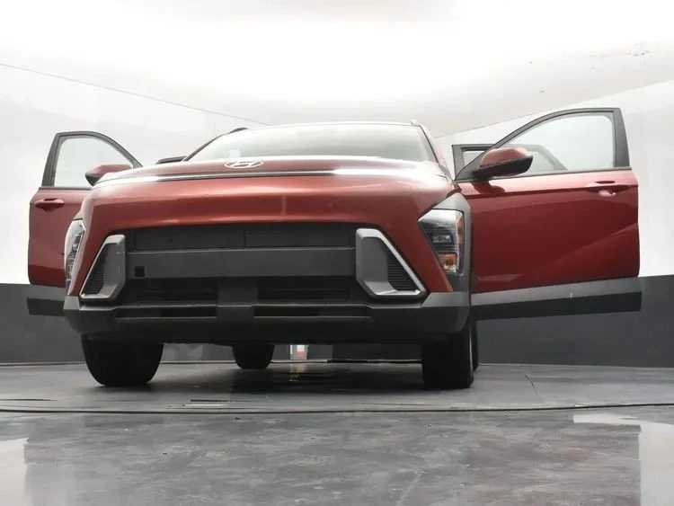2024 Hyundai Kona - Image 11 of 12