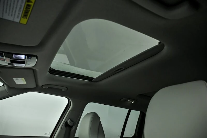 2024 Hyundai Santa Fe - Image 19 of 21