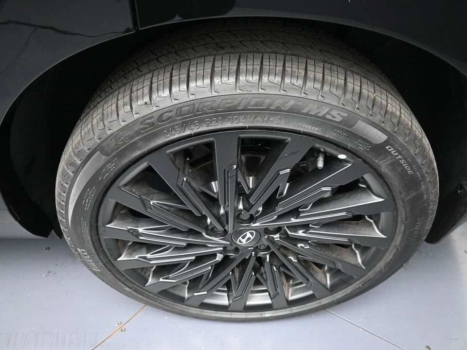 2024 Hyundai Santa Fe - Image 15 of 21
