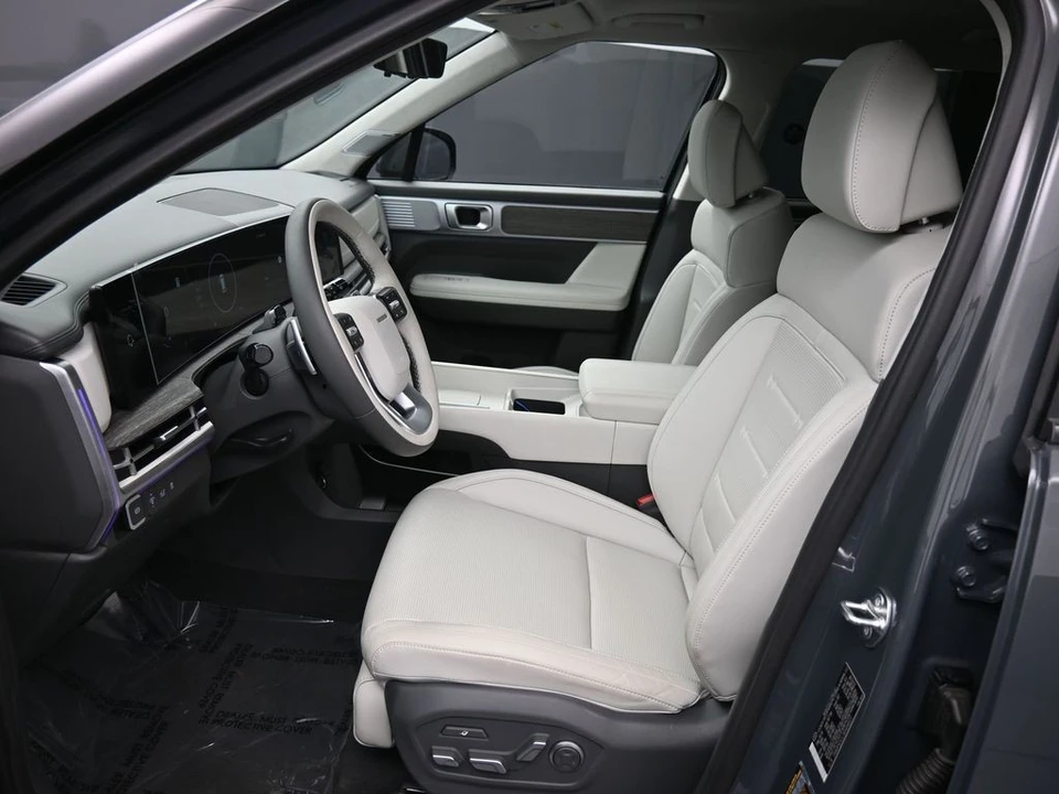 2024 Hyundai Santa Fe - Image 20 of 21