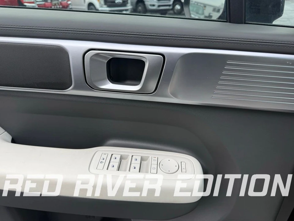 2024 Hyundai Santa Fe - Image 17 of 21