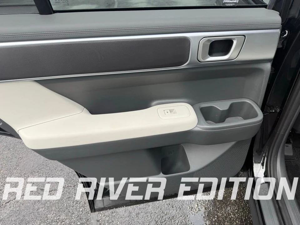 2024 Hyundai Santa Fe - Image 11 of 12