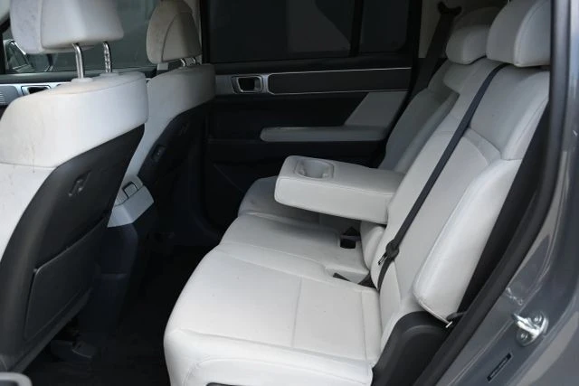 2024 Hyundai Santa Fe - Image 19 of 21