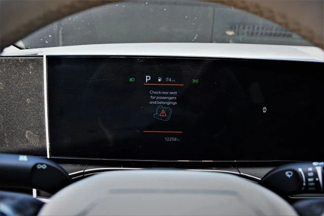 2024 Hyundai Santa Fe - Image 9 of 21