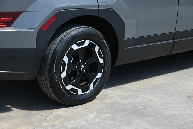 2024 Hyundai Santa Fe - Image 8 of 21