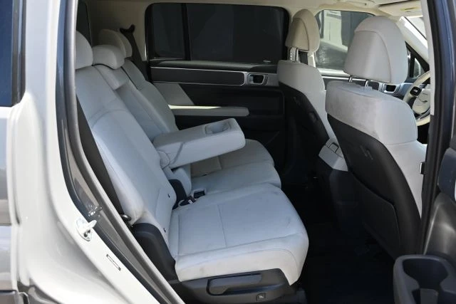 2024 Hyundai Santa Fe - Image 18 of 21