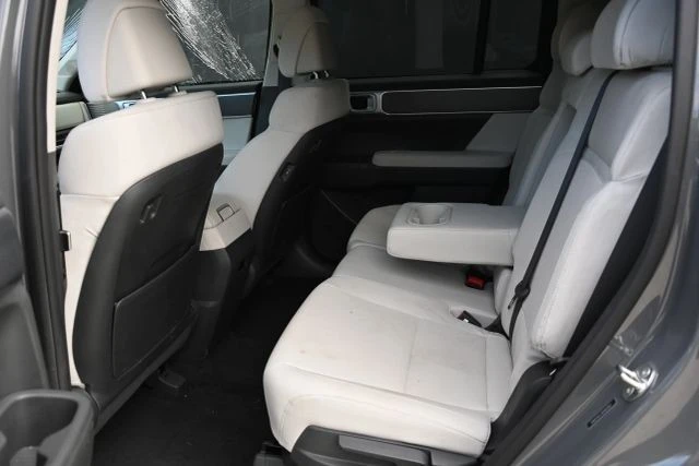 2024 Hyundai Santa Fe - Image 15 of 18