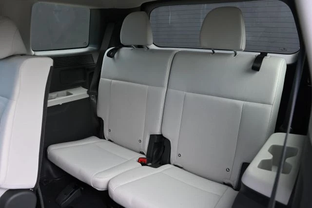 2024 Hyundai Santa Fe - Image 16 of 18