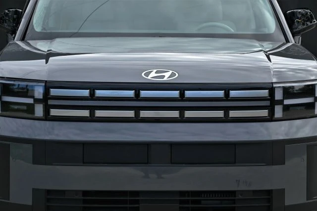 2024 Hyundai Santa Fe - Image 8 of 18