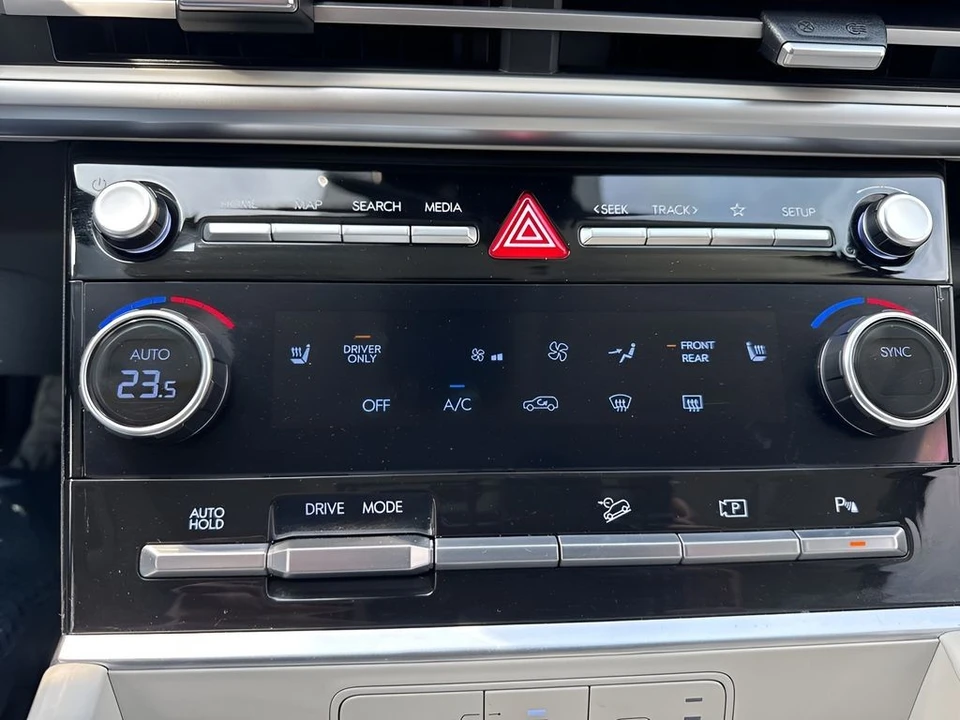 2024 Hyundai Santa Fe - Image 18 of 21
